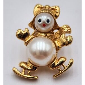 Avon? Snowman Pin Unisex OS Gold Excellent Ice Skating Faux Pearl Holiday